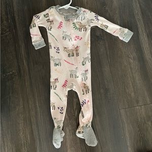 NEW 🍼Baby lambs onesie footie pajamas 🍼